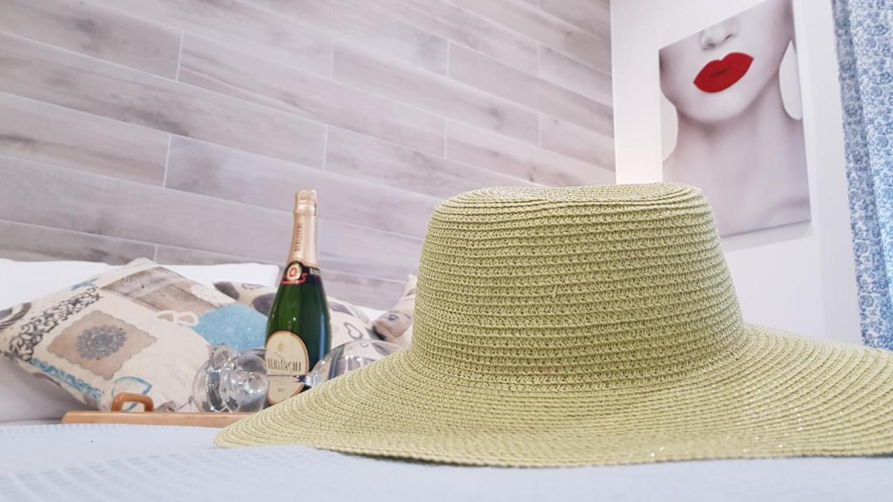 Martin Holiday Apartments Giardini Naxos Εξωτερικό φωτογραφία